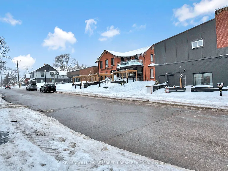 66 Dunlop St W — Photo 31