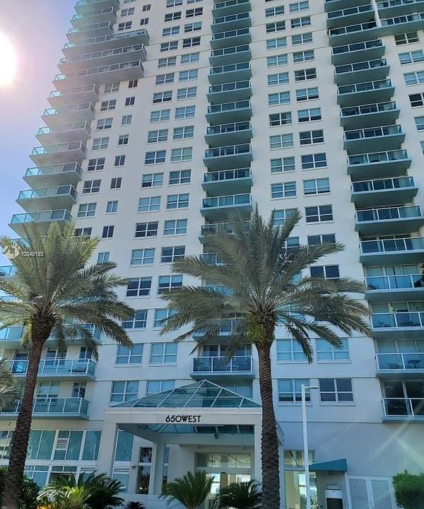 1st image of 650 West Ave APT 2908
