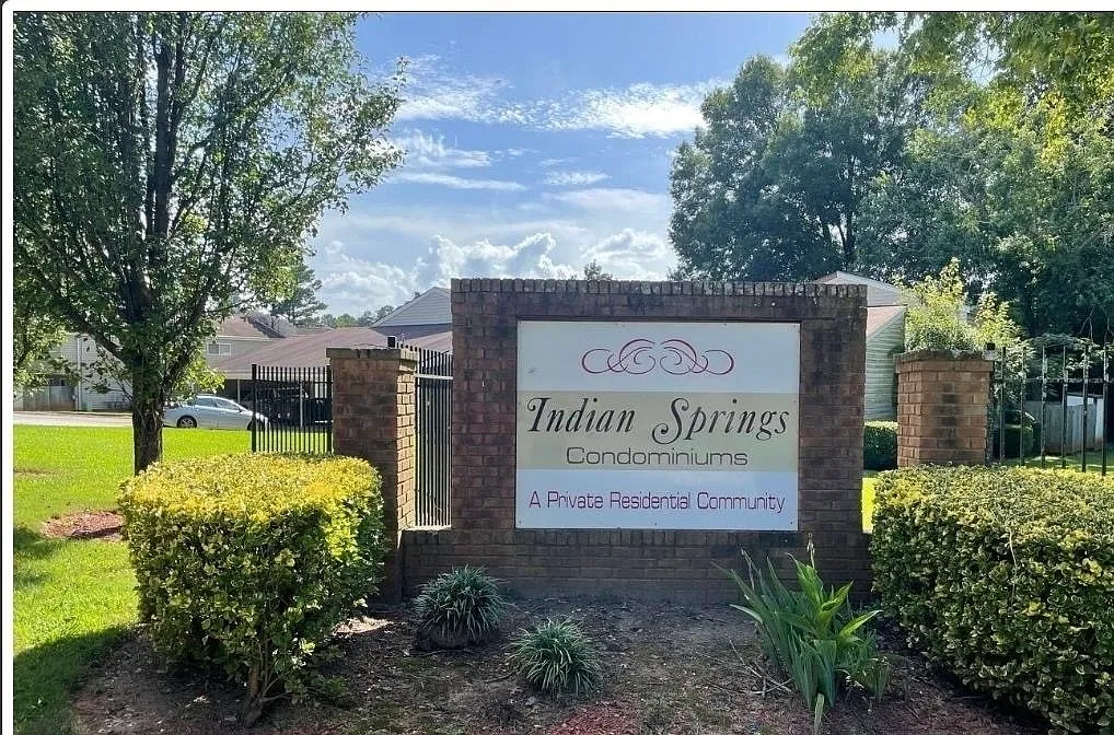 3 bed, 2.5 bath, 1572 sqft, $1,900 — Photo 1