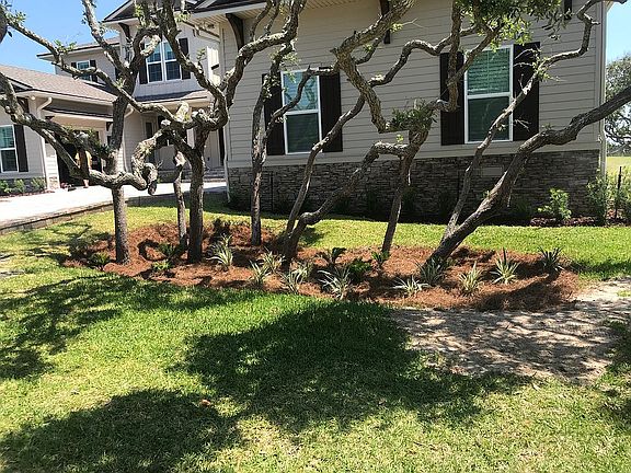 3rd image of 121 Carcaba Rd