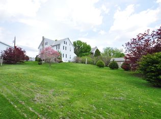 418 Penn St, Bath, PA 18014