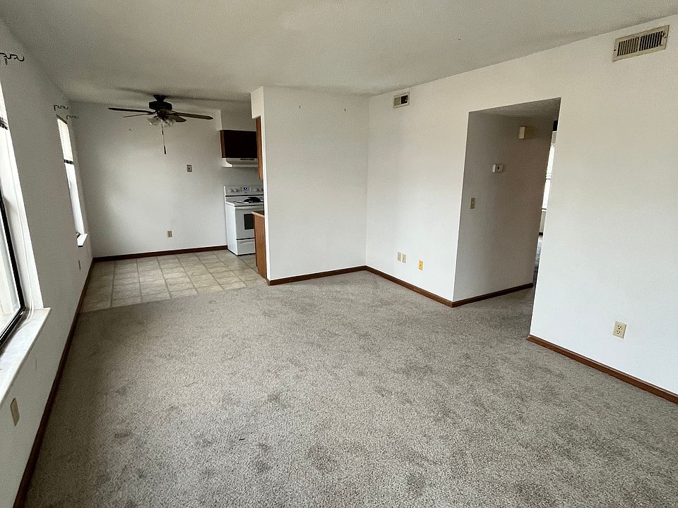 1st image of 408 N Hesperia St APT C