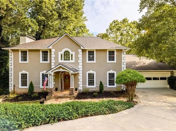 1531 Enota Ave NE, Gainesville, GA 30501