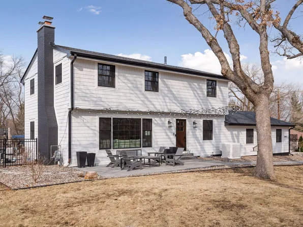 3804 Huntingdon Dr, Minnetonka, MN 55305