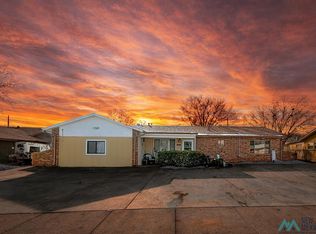 312 Twin Diamond Rd, Roswell, NM 88201