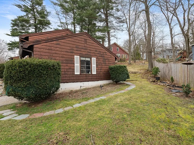 235 Forest St — Photo 29