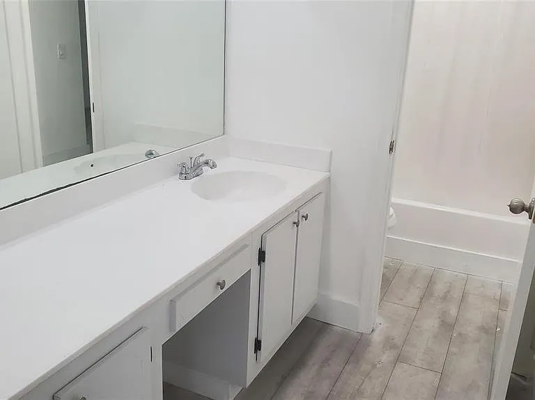 721 SE 1st Way #C13 — Photo 20