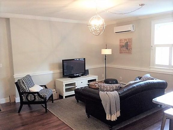 5th image of 130 Regent St APT 5