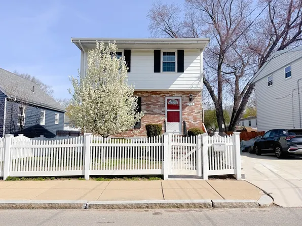 197 Stimson St, West Roxbury, MA 02132