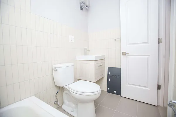 Rented by Nooklyn NYC LLC | media 40