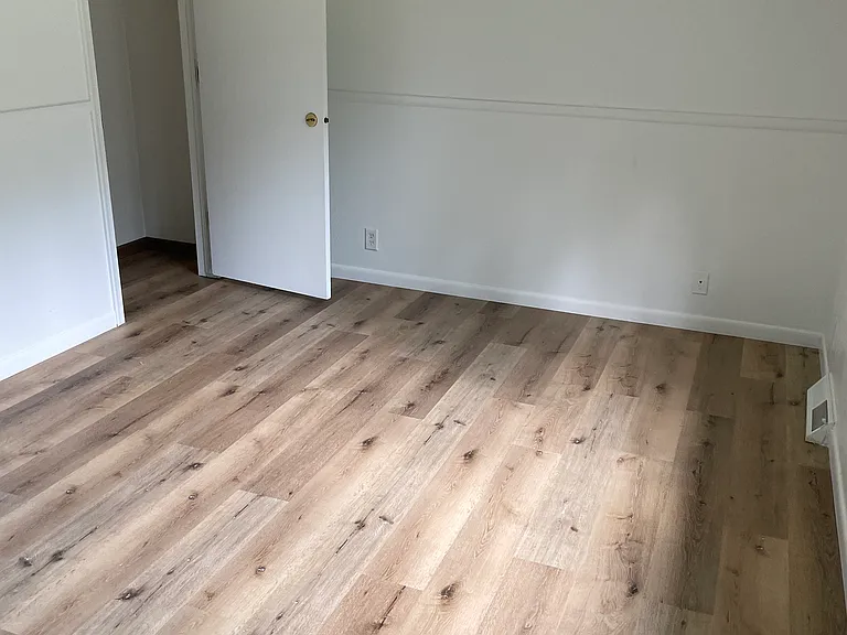 15010 Davenport Cir — Photo 12