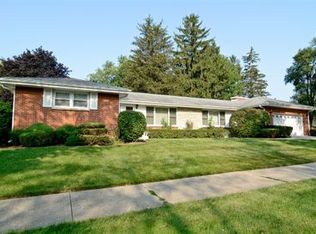 1202 W Sigwalt St, Arlington Heights, IL