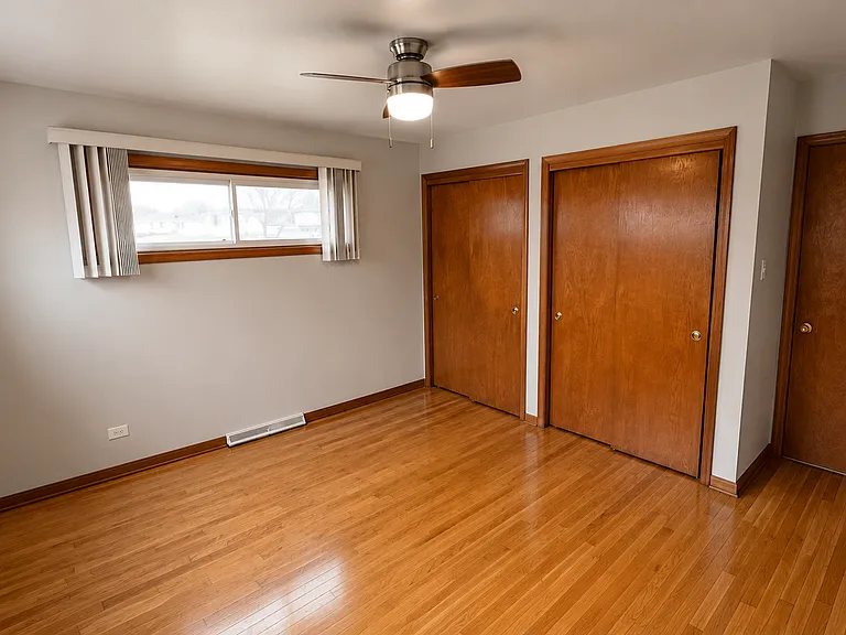 120 Mildred Ln — Photo 6