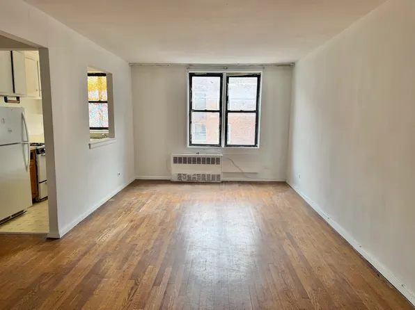 141-05 Northern Boulevard image 1 of 12