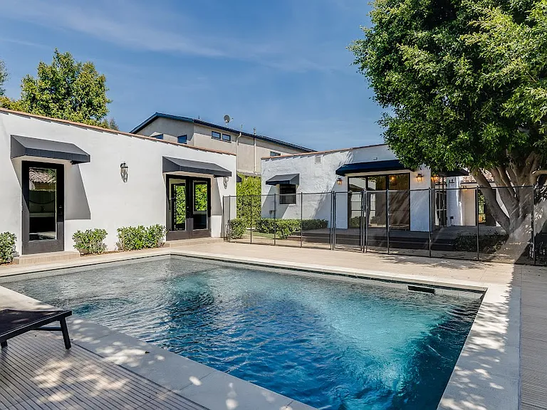 10385 Ilona Ave — Photo 32