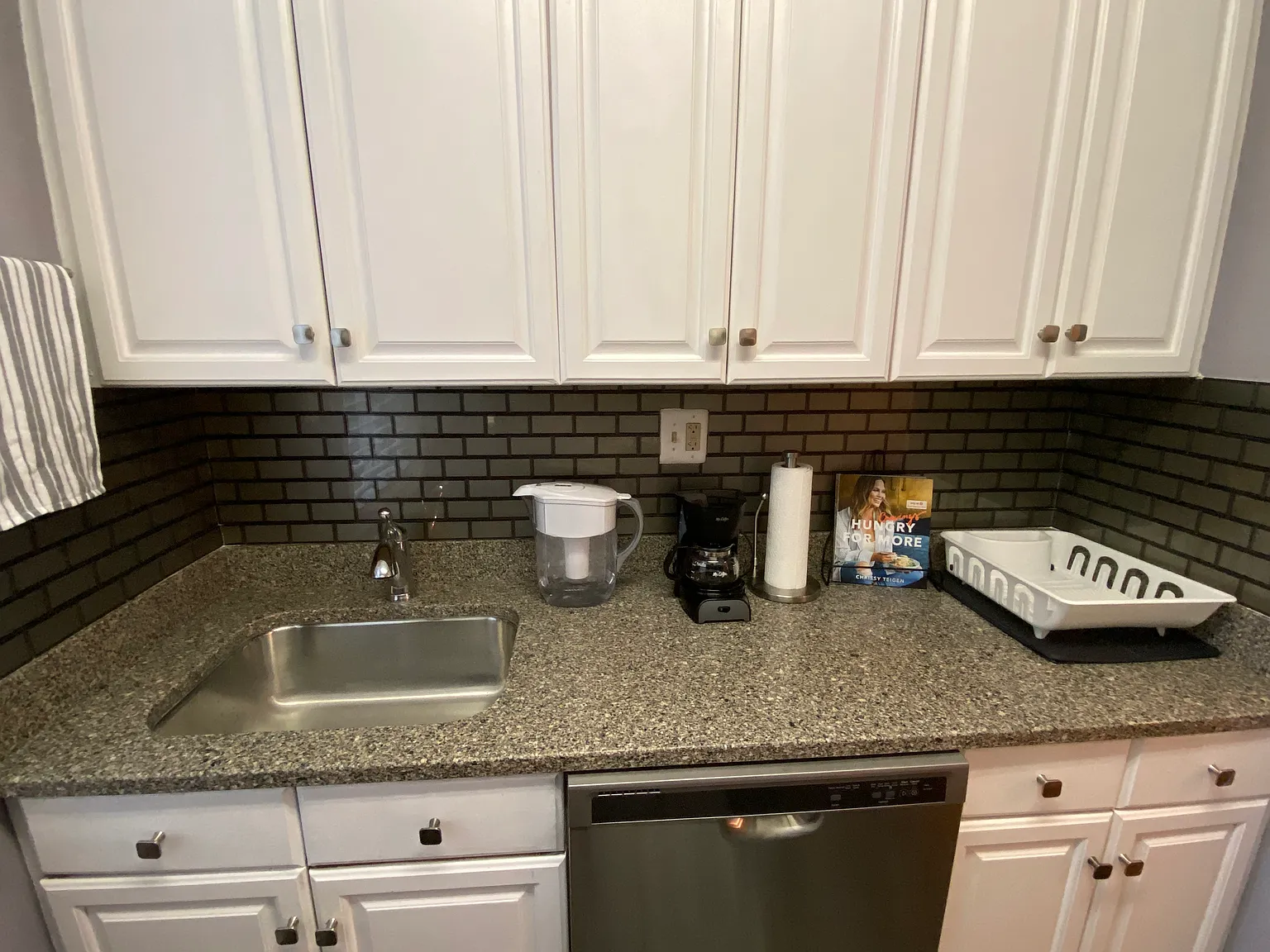 1 bed, 666 sqft, $2,500 — Photo 3