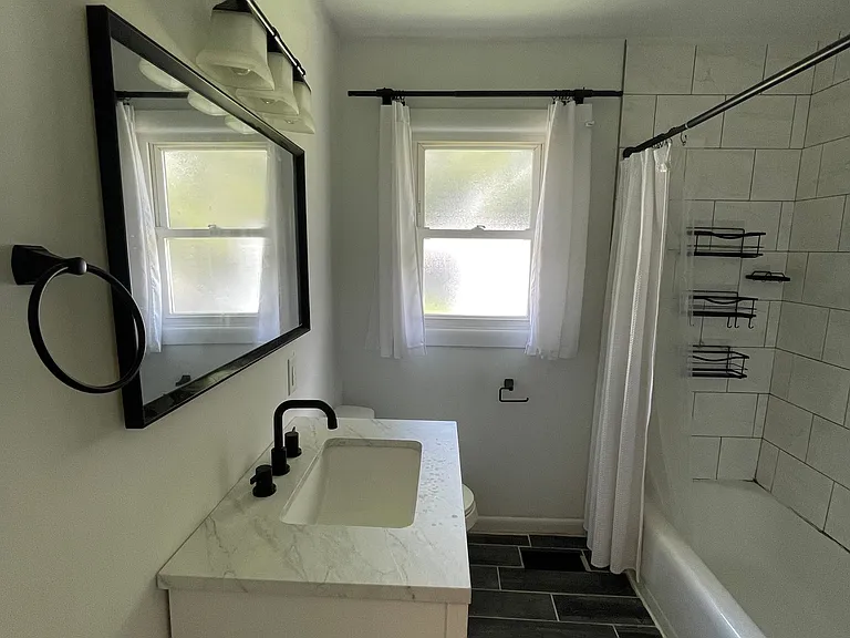 297 Channing Dr — Photo 4