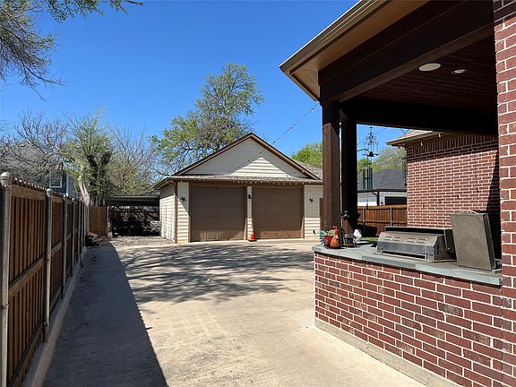 3rd image of 337 Lucille St