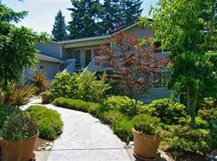 11217 NE 100th St, Kirkland, WA 98033