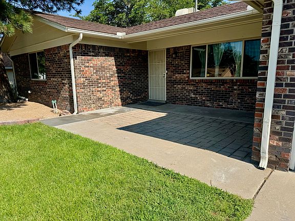 5th image of 3513 Singapore Cir NE