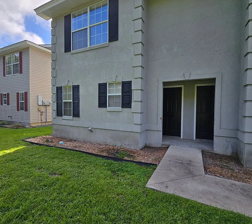 9842A Whitfield Ave
