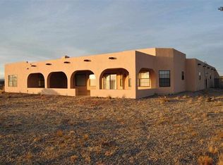 18 Monte Vista Dr, Elephant Butte, NM 87901