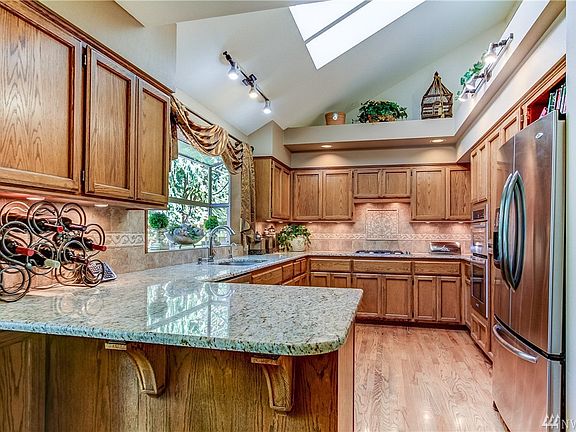 5th image of 25260 Lake Wilderness Country Club Dr SE #C