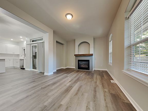 4th image of 4912 Balustrade Blvd SE