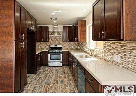 3rd image of 6223 Platt Ave