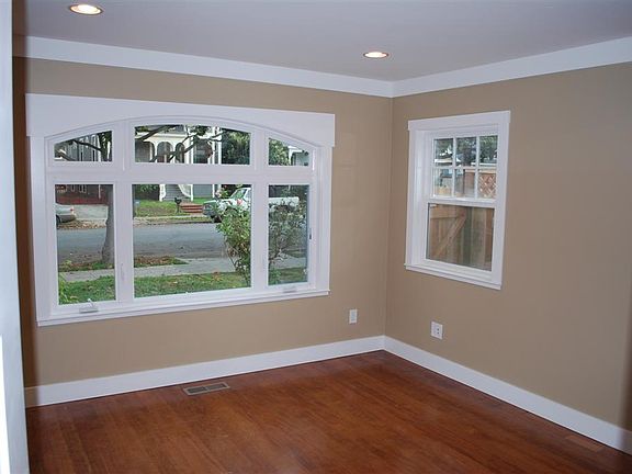 4th image of 1233 Magnolia Ave