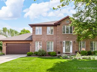 2015 Cromwell Dr, Wheaton, IL 60189