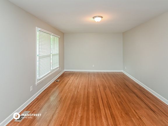 4th image of 6100 Channing Ct