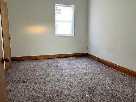 5th image of 1197 N High St #75