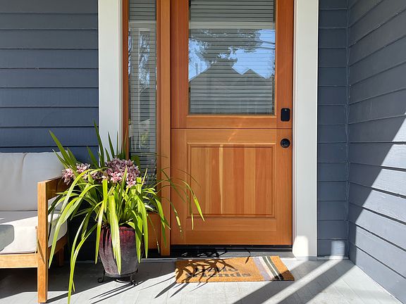 4th image of 619 Healdsburg Ave