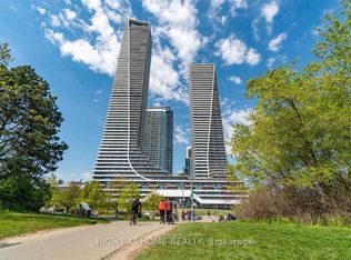 30 Shore Breeze Dr #431, Toronto, ON M8V 0J1