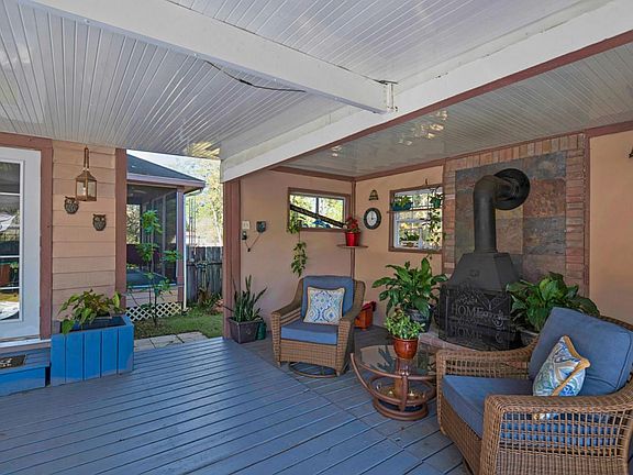 326PeachtreeCir Outdoor Fireplace