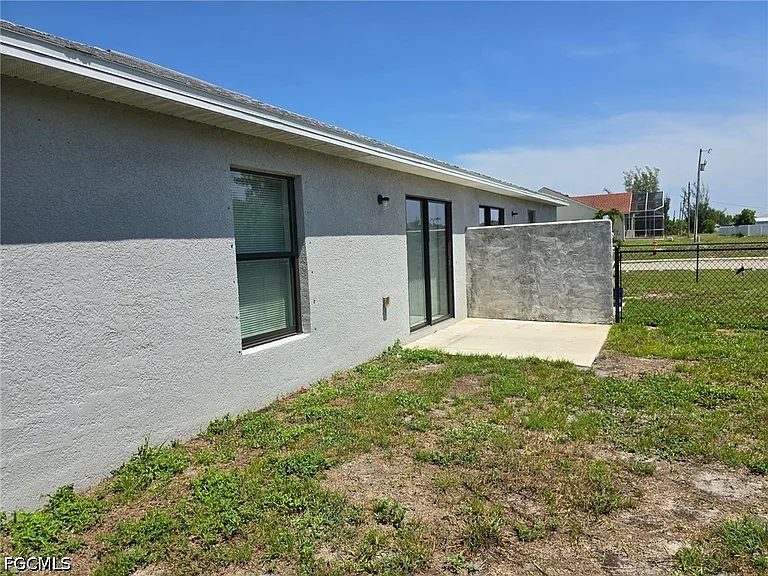 2003 Chiquita Blvd S — Photo 18