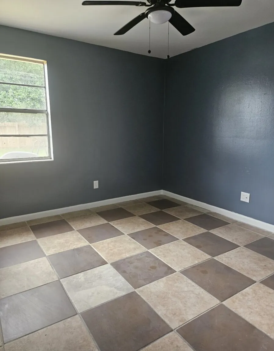 2 bed, 1.0 bath, 805 sqft, $1,300 — Photo 4