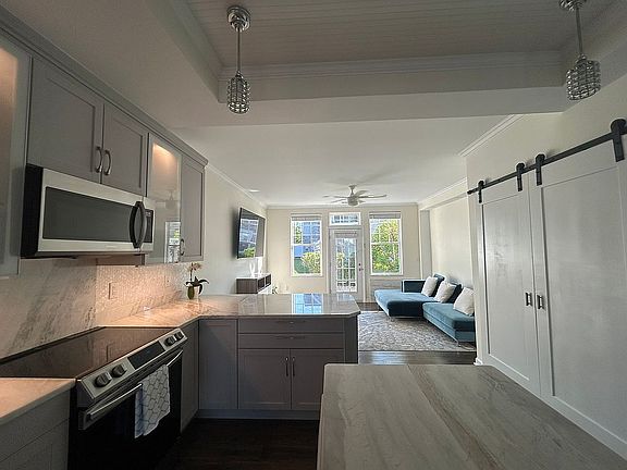 4th image of 3583 Harbor Bay Dr