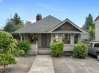8224 SW 7th Ave, Portland, OR 97219