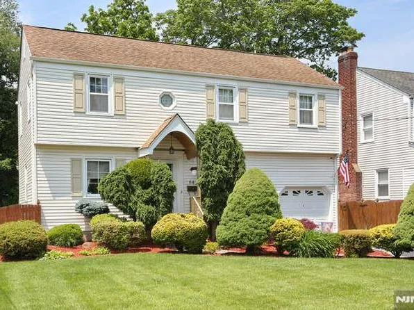 64 Lunn Ave, Bergenfield, NJ 07621