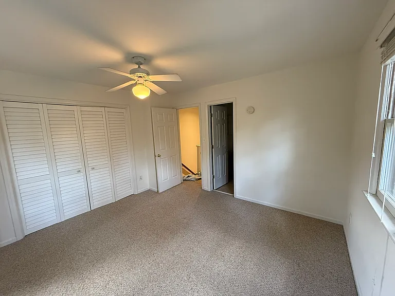 333 Circle Ave #E — Photo 25