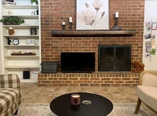 3301 79th St APT B, Lubbock, TX 79423