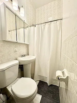 Rented by Bohemia Realty Group | media 6
