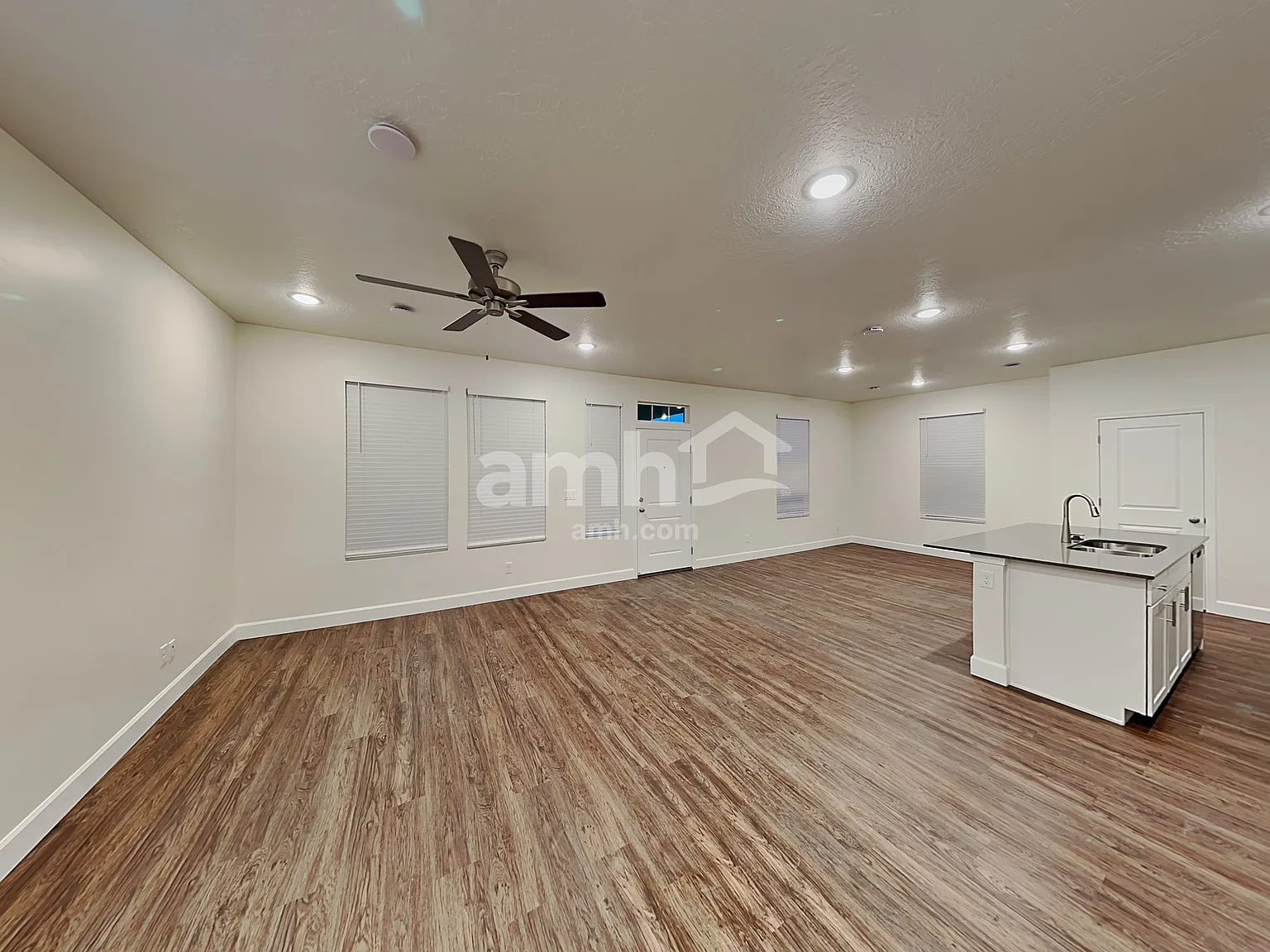 5 bed, 3.5 bath, 2749 sqft, $3,010 — Photo 4