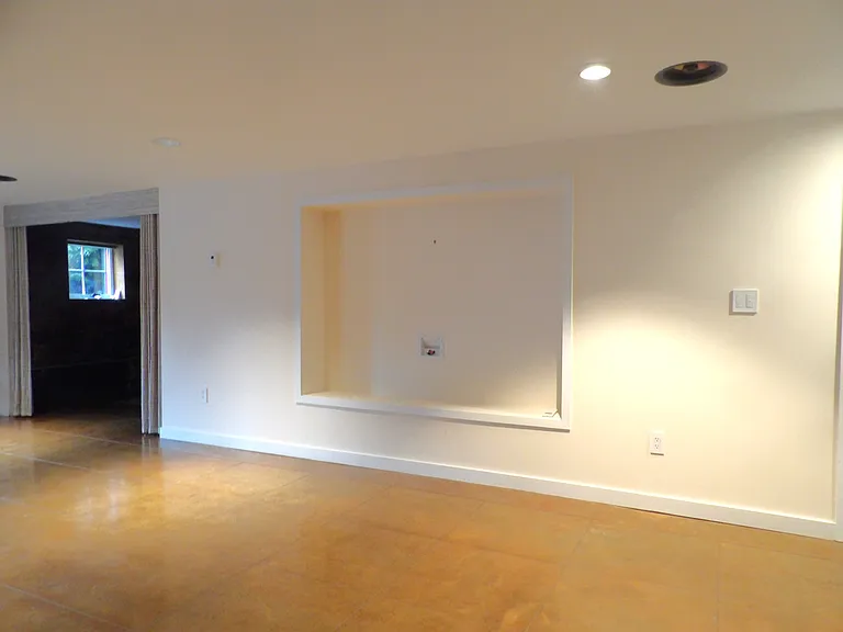131 Montgomery St — Photo 19