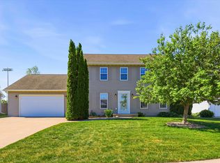 755 Weatherstone Dr, Oshkosh, WI 54901