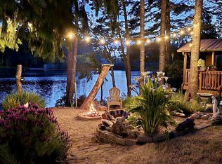 70132 Lakewood Rd, North Bend, OR 97459