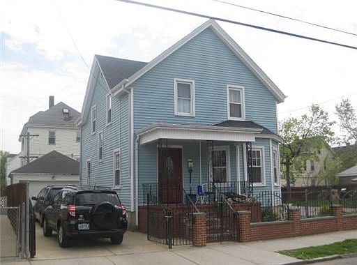 2nd image of 200 Indiana Ave