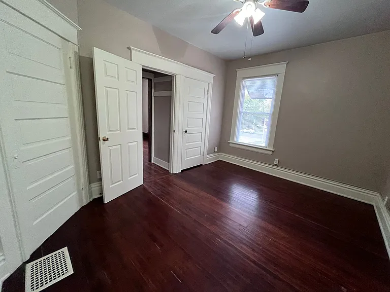 2228 S Harrison St — Photo 9